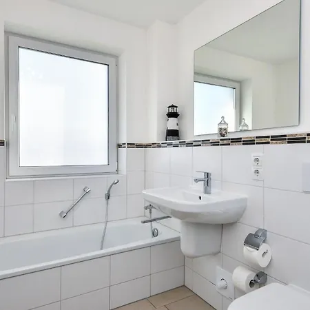 Strandhaeuser Lindenstrasse 6 Apartament Kellenhusen