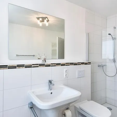 Strandhaeuser Lindenstrasse 6 Daire
